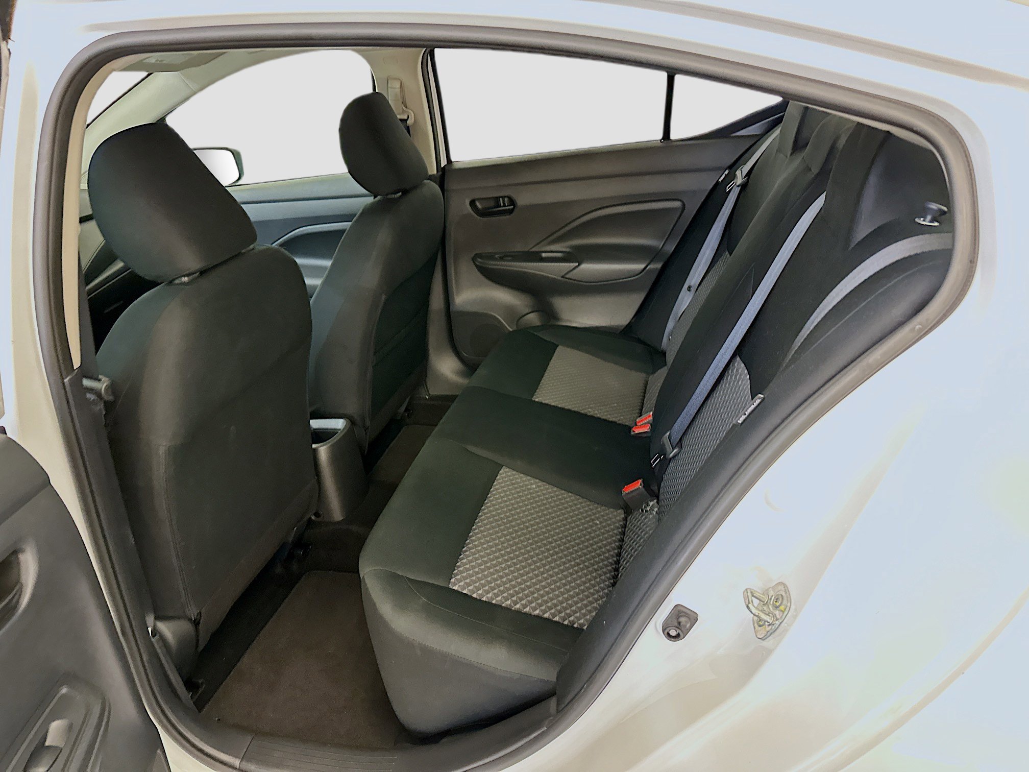 Used 2024 Nissan Versa S w/ S Plus Package image 28