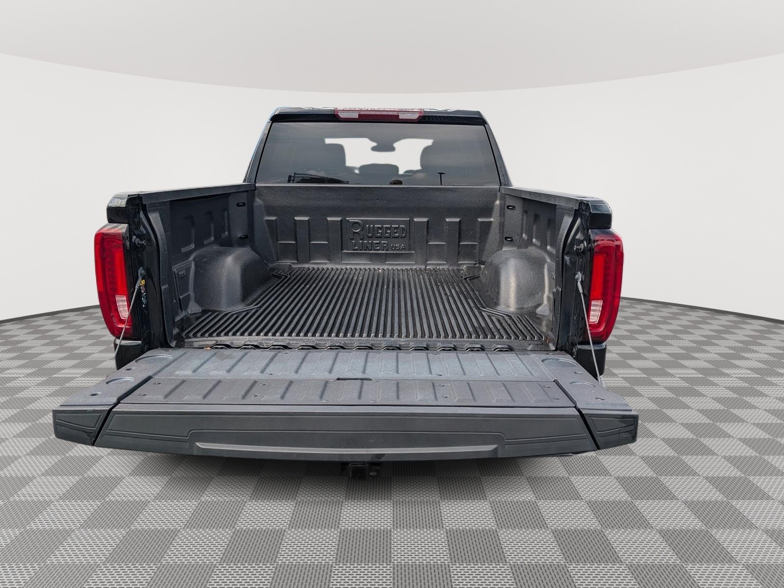 Used 2025 GMC Sierra 1500 SLT AWD/4WD image 12