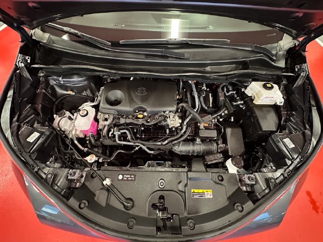 Certified 2025 Toyota Sienna XLE FWD image 26