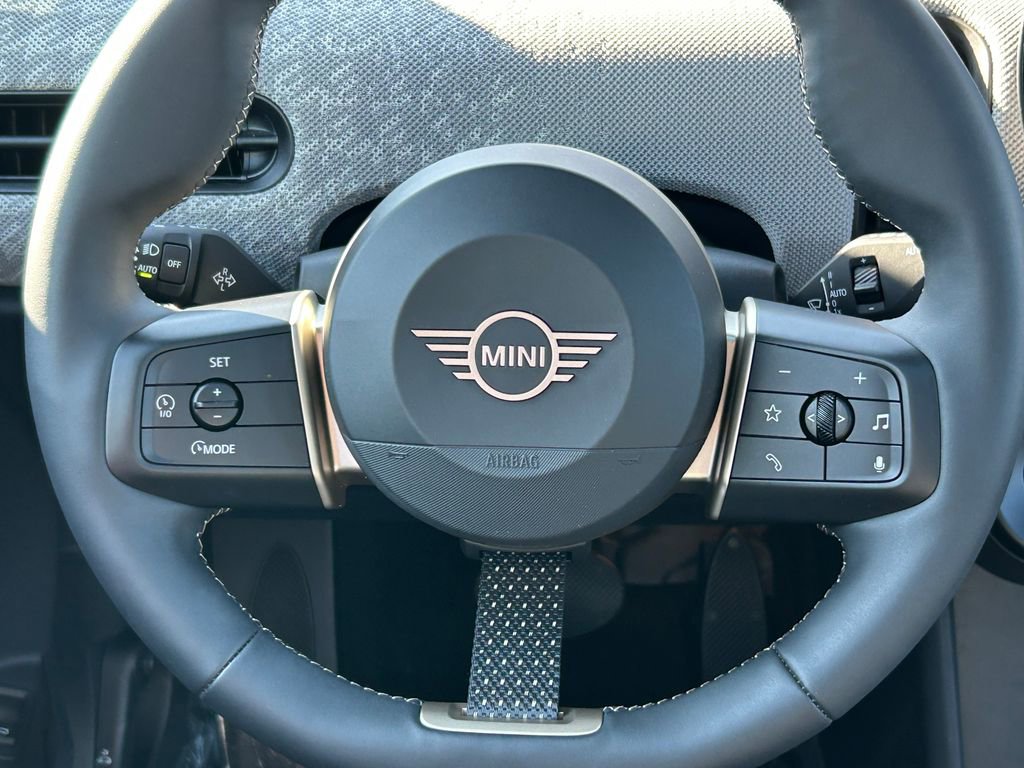 Used 2025 MINI Cooper S image 18