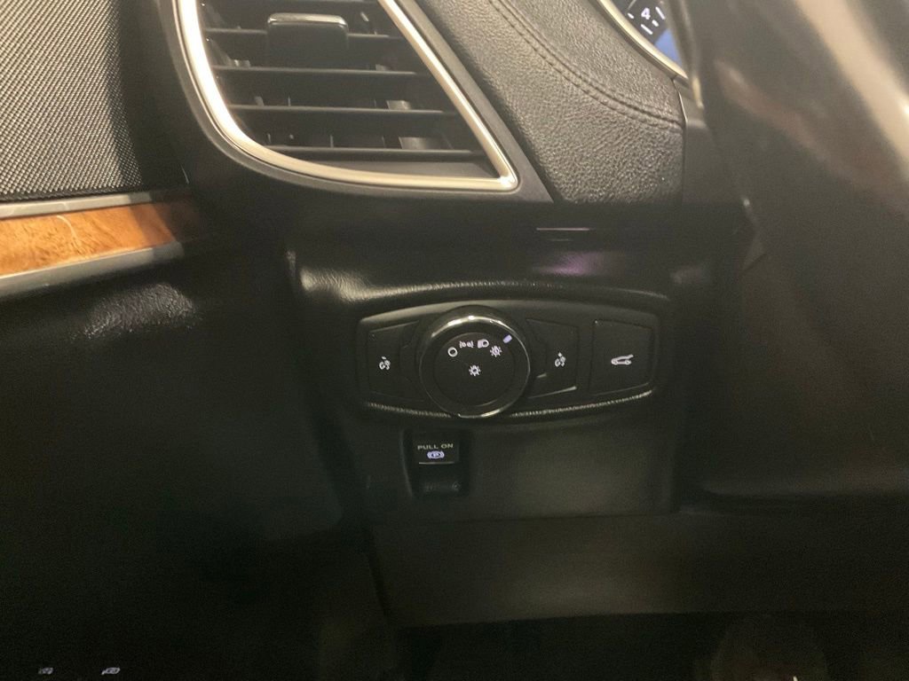 Used 2017 Lincoln MKX Select w/ Select Plus Package AWD/4WD image 16