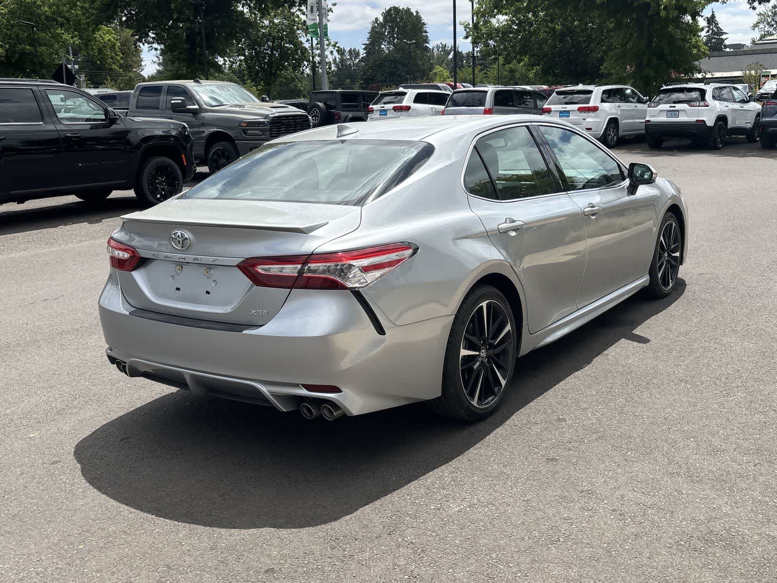 Used 2020 Toyota Camry XSE FWD image 5