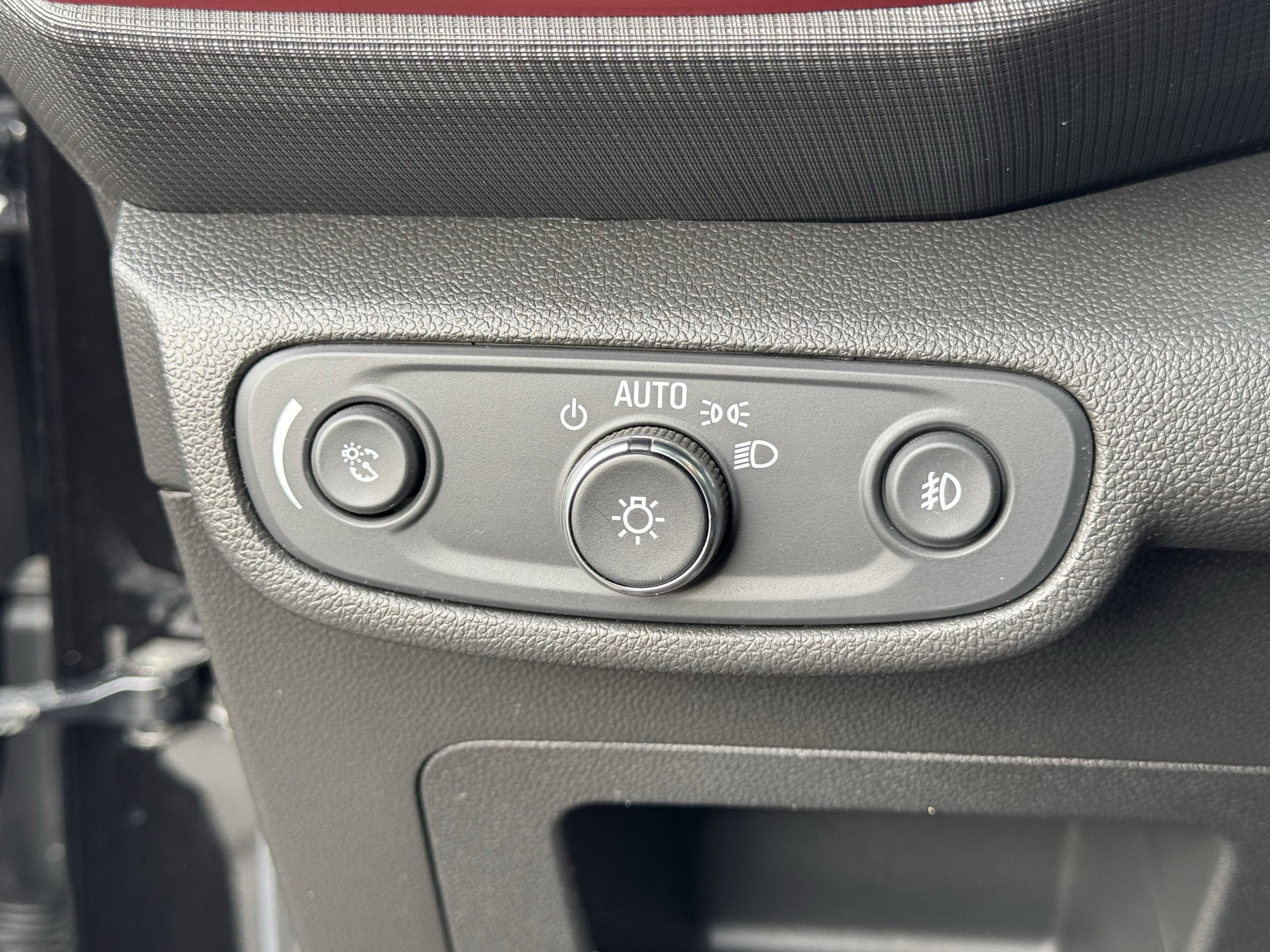 Used 2023 Chevrolet TrailBlazer RS w/ Convenience Package image 28