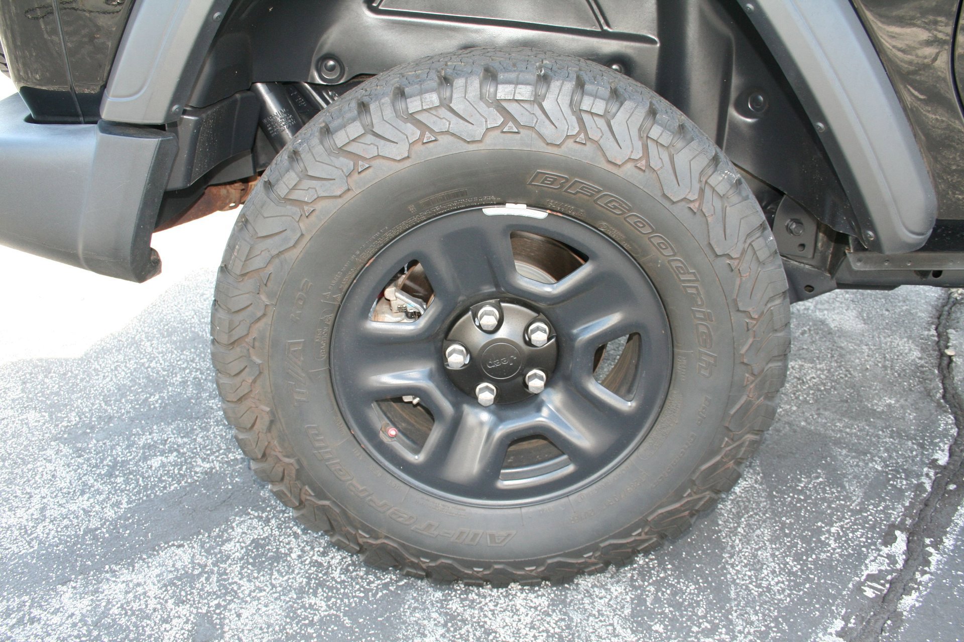 Used 2020 Jeep Wrangler Sport AWD/4WD image 23