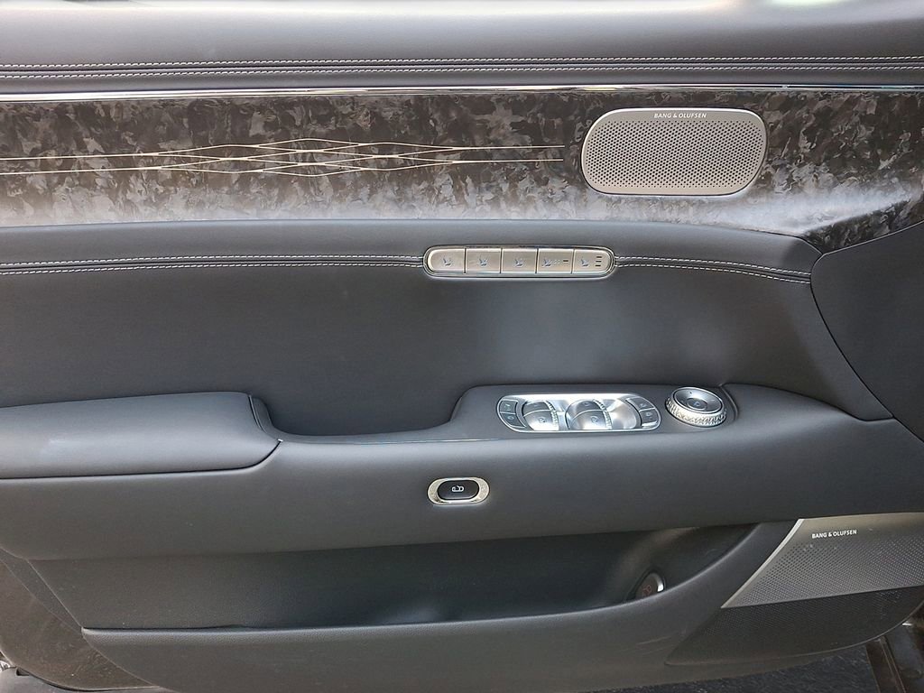 Used 2025 Genesis G90 3.5T image 10