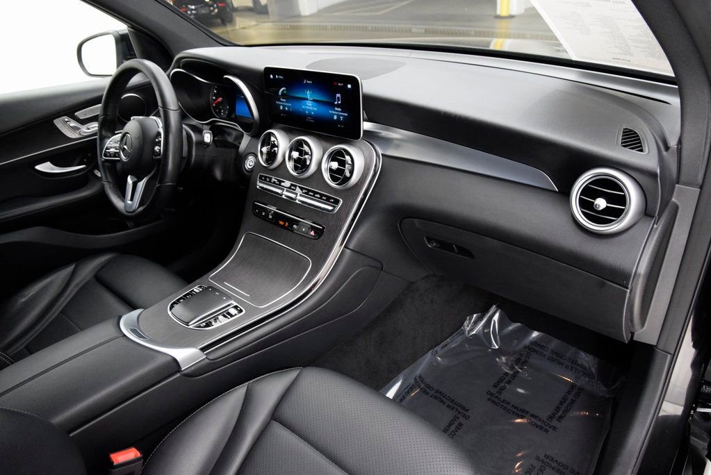 Used 2021 Mercedes-Benz GLC 300 image 14