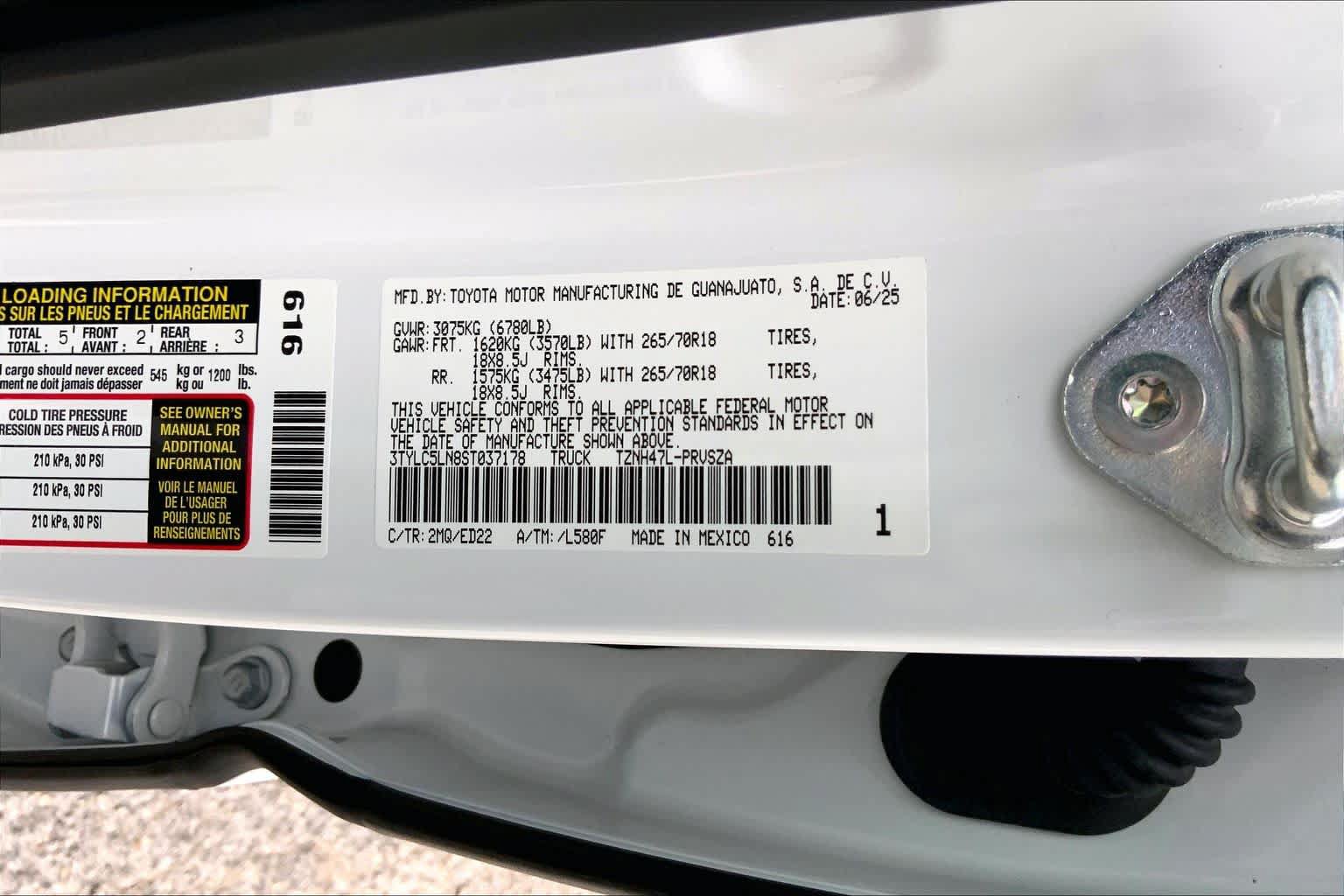 Used 2025 Toyota Tacoma TRD Pro AWD/4WD image 35