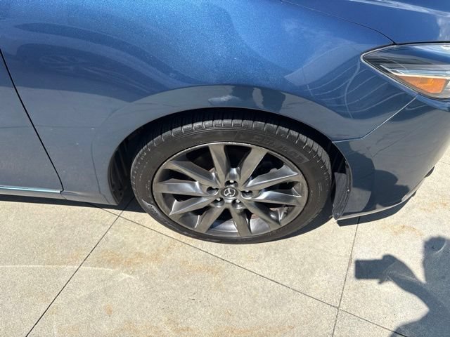 Used 2018 MAZDA MAZDA3 Grand Touring w/ Premium Equipment Package FWD image 9
