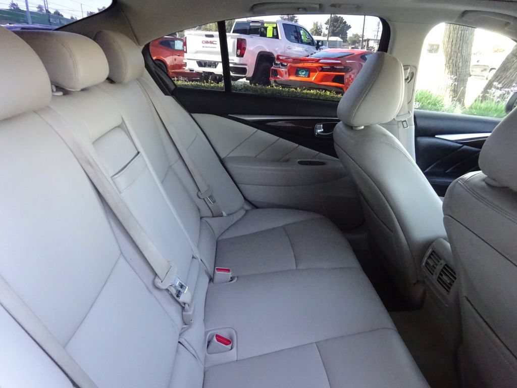 Used 2018 INFINITI Q50 Luxe w/ Essential Package (3.0T Luxe) RWD image 22