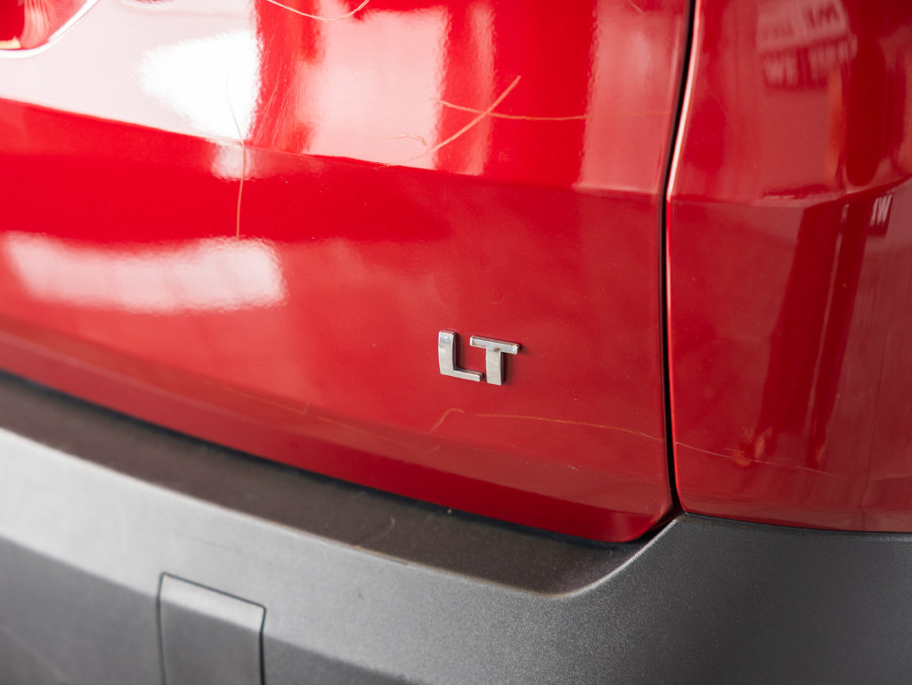 Used 2020 Chevrolet Traverse LT FWD image 9