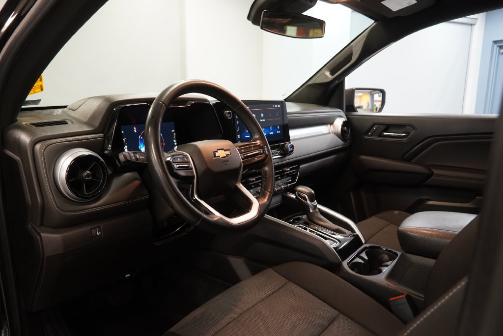 Used 2023 Chevrolet Colorado LT w/ LT Convenience Package AWD/4WD image 6
