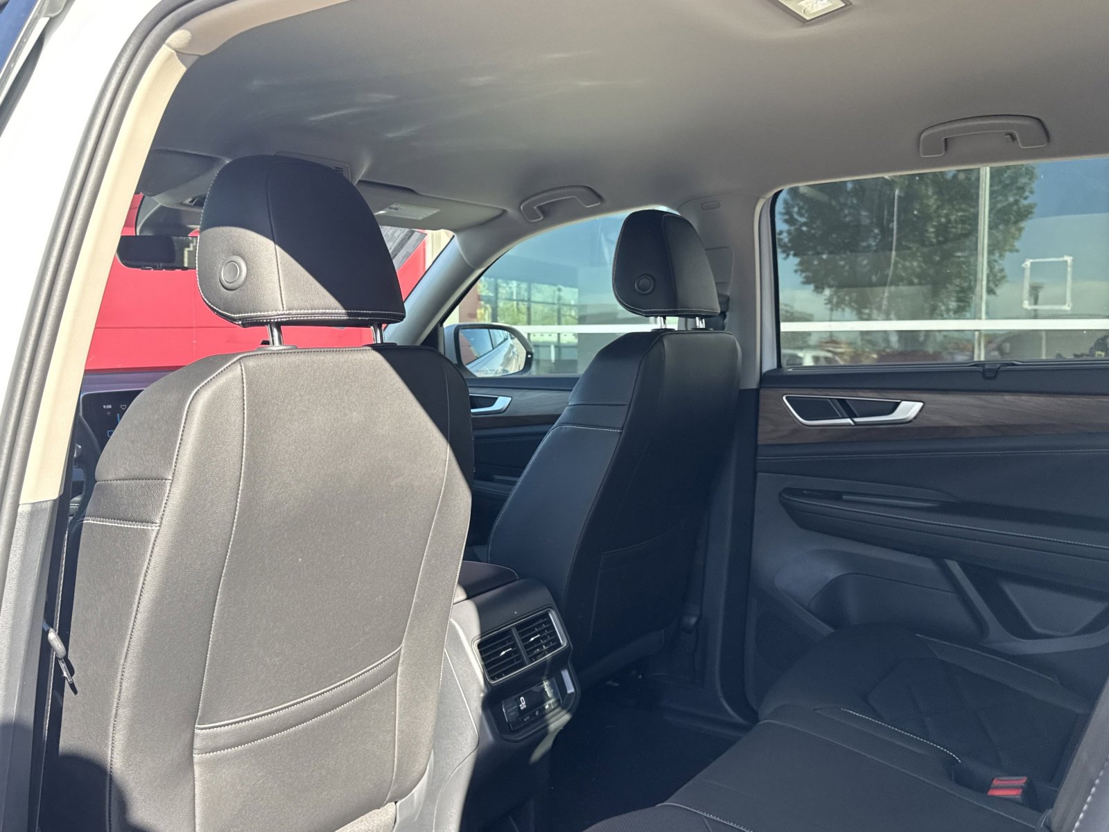 New 2026 Volkswagen Atlas SE image 18