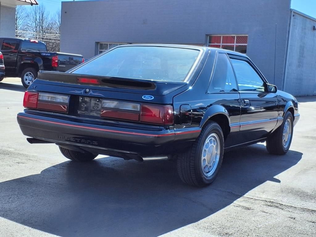 Used 1988 Ford Mustang LX RWD image 5