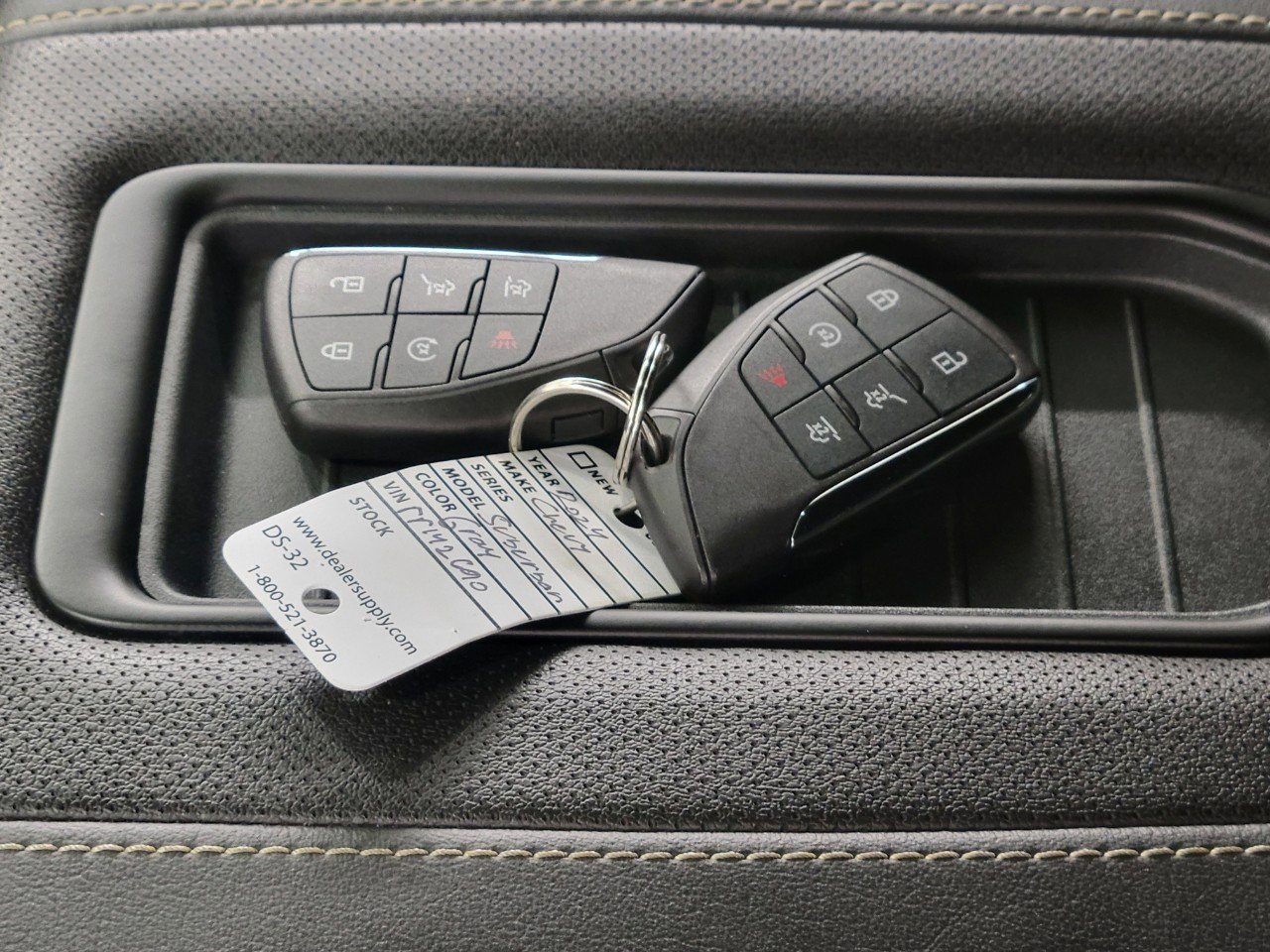 Used 2024 Chevrolet Suburban Premier AWD/4WD image 30