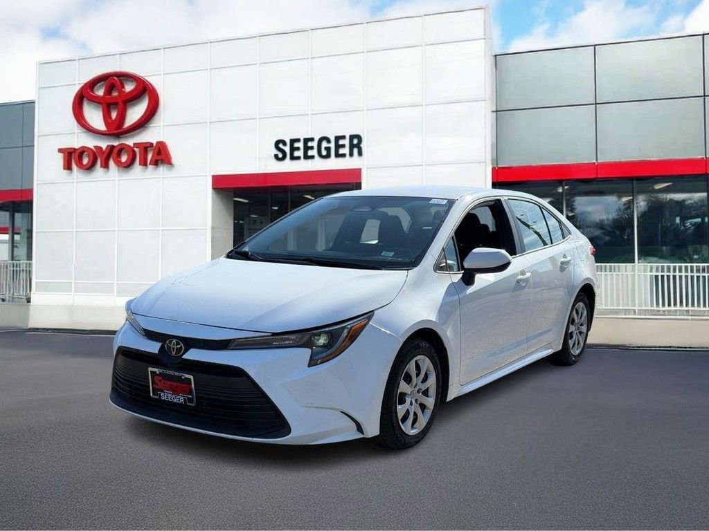 Certified 2023 Toyota Corolla LE image 9