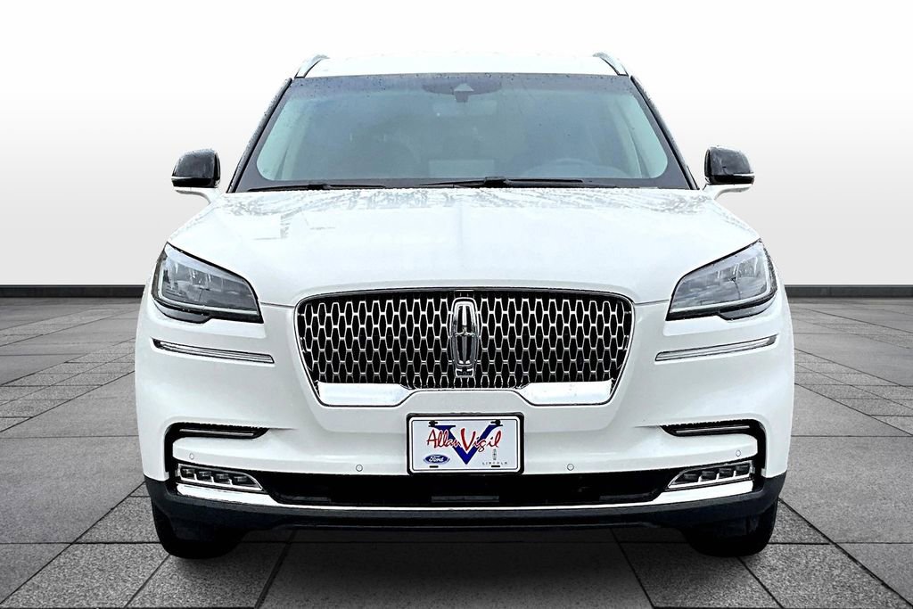 Used 2020 Lincoln Aviator Reserve w/ Class IV Trailer Tow Package image 2