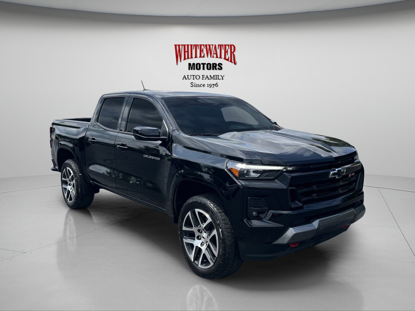 Used 2024 Chevrolet Colorado Z71 w/ Z71 Convenience Package 2 AWD/4WD image 7
