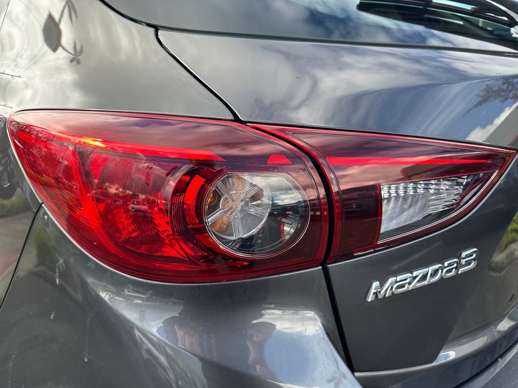 Used 2017 MAZDA MAZDA3 Sport FWD image 10