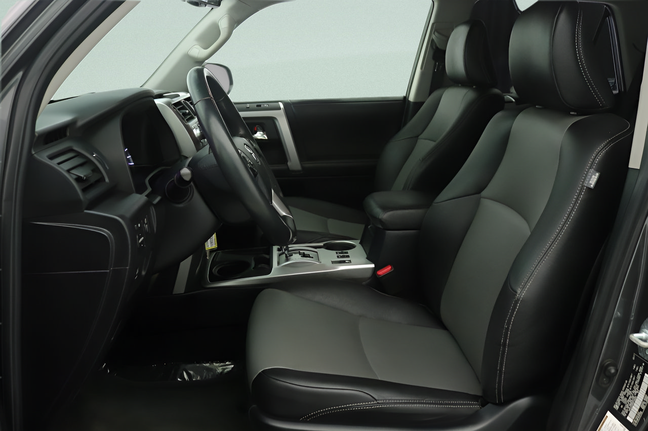 Used 2017 Toyota 4Runner SR5 Premium RWD image 30