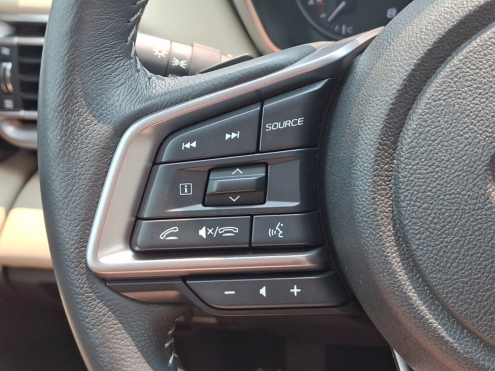 Used 2023 Subaru Legacy Limited AWD/4WD image 23