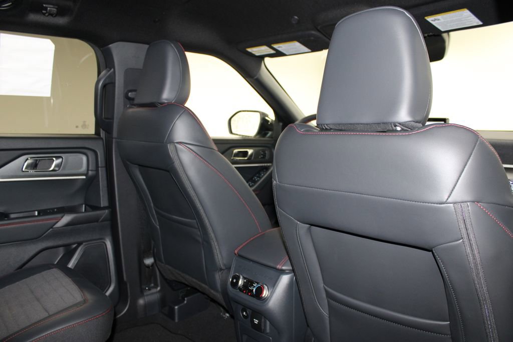 New 2026 Ford Explorer ST-Line w/ ST-Line Street Pack RWD image 33