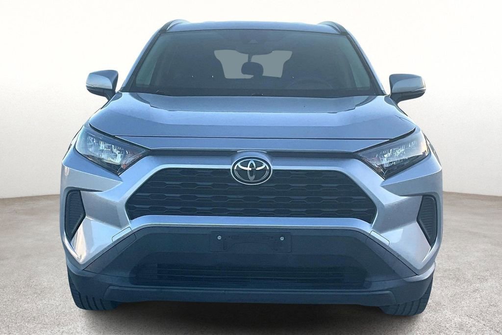 Used 2019 Toyota RAV4 LE image 5