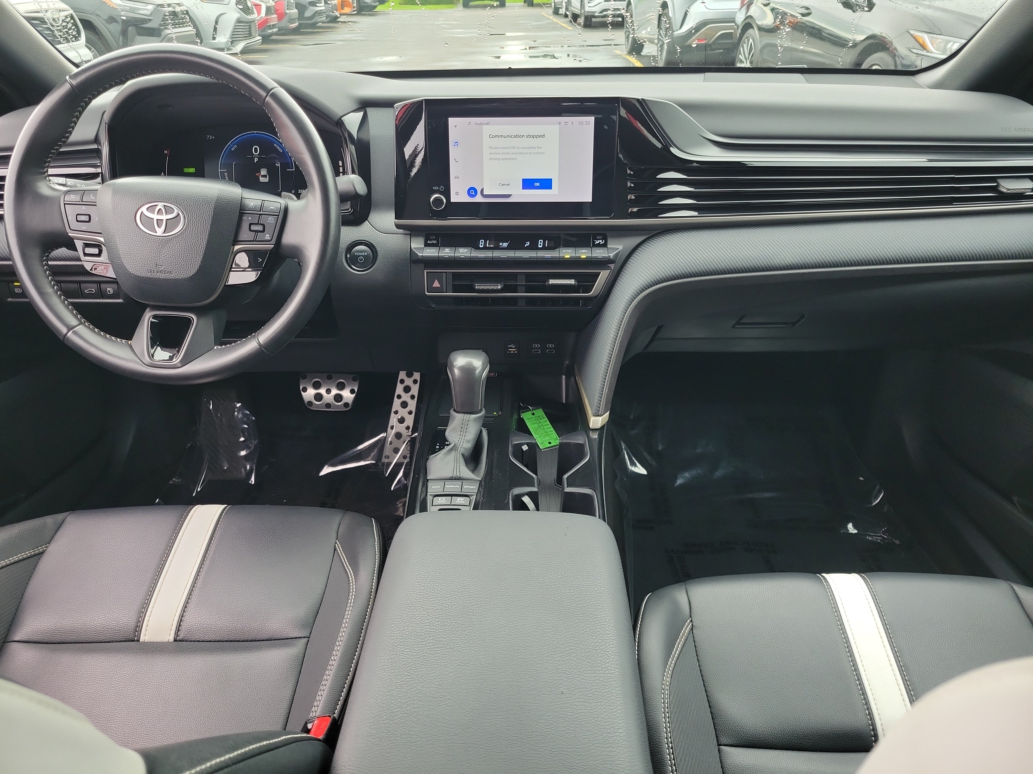 Used 2025 Toyota Camry SE FWD image 9