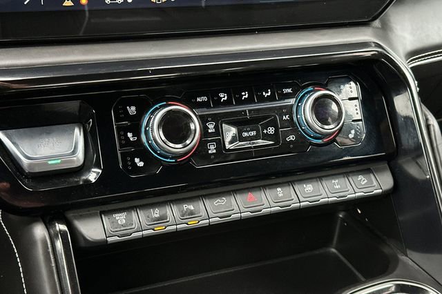 Used 2025 GMC Sierra 2500 AT4X image 22