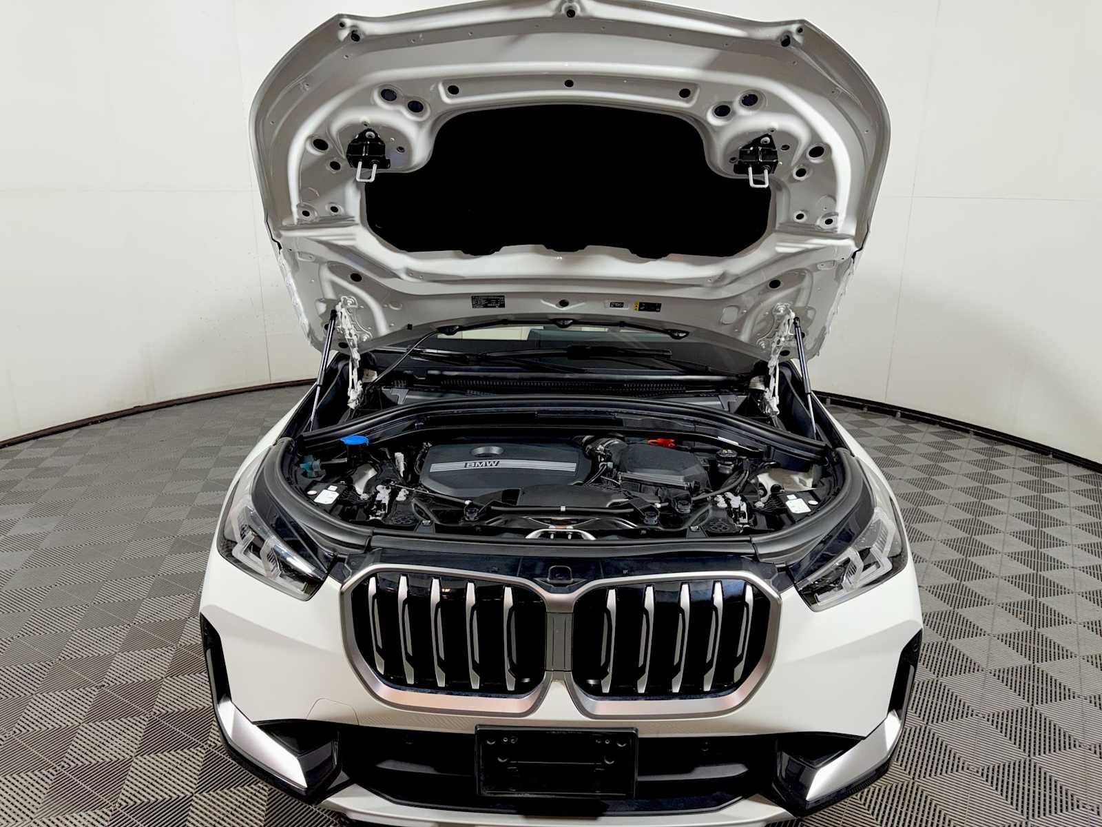 Used 2024 BMW X1 xDrive28i w/ Convenience Package AWD/4WD image 33