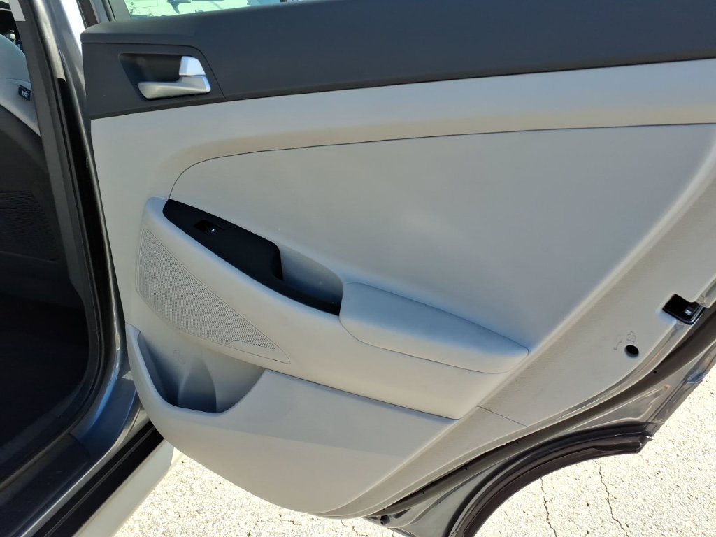 Used 2021 Hyundai Tucson SEL FWD image 13