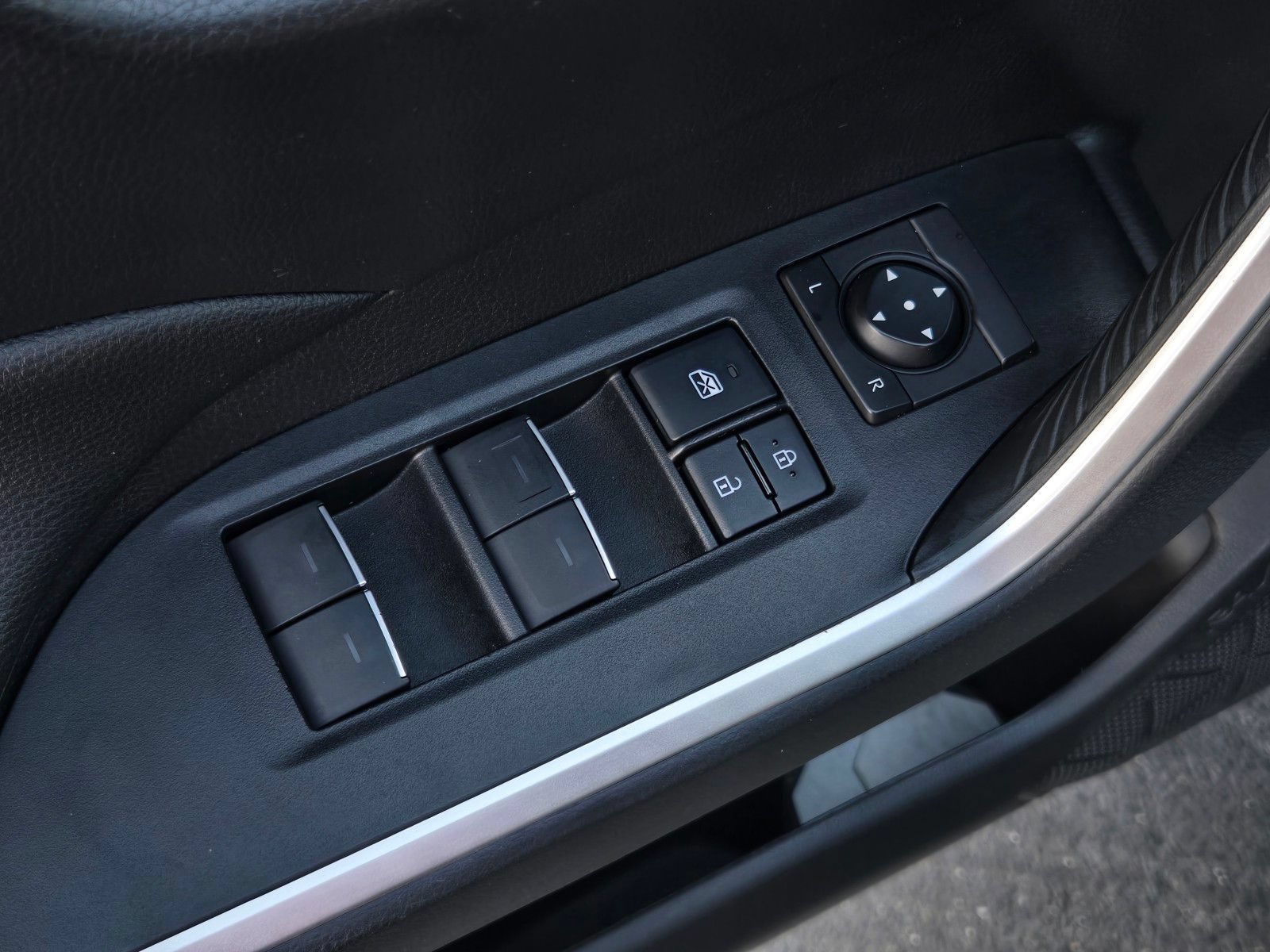Certified 2022 Toyota RAV4 XLE AWD/4WD image 10