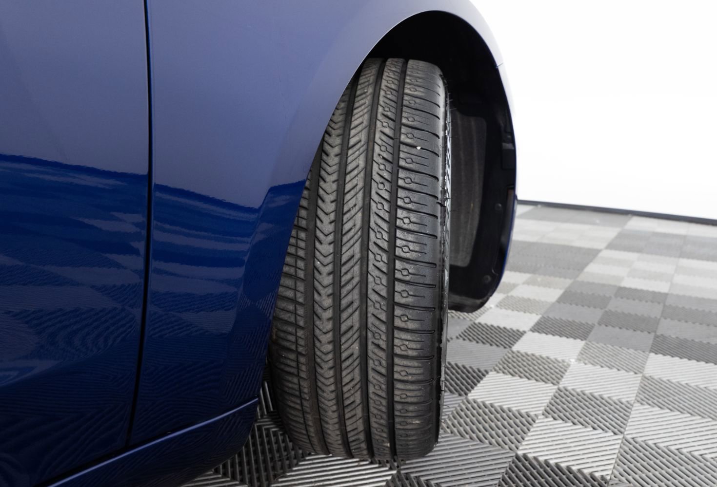 Used 2019 Tesla Model 3 Long Range image 33