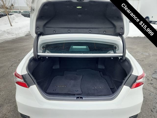 Used 2022 Toyota Camry LE FWD image 26