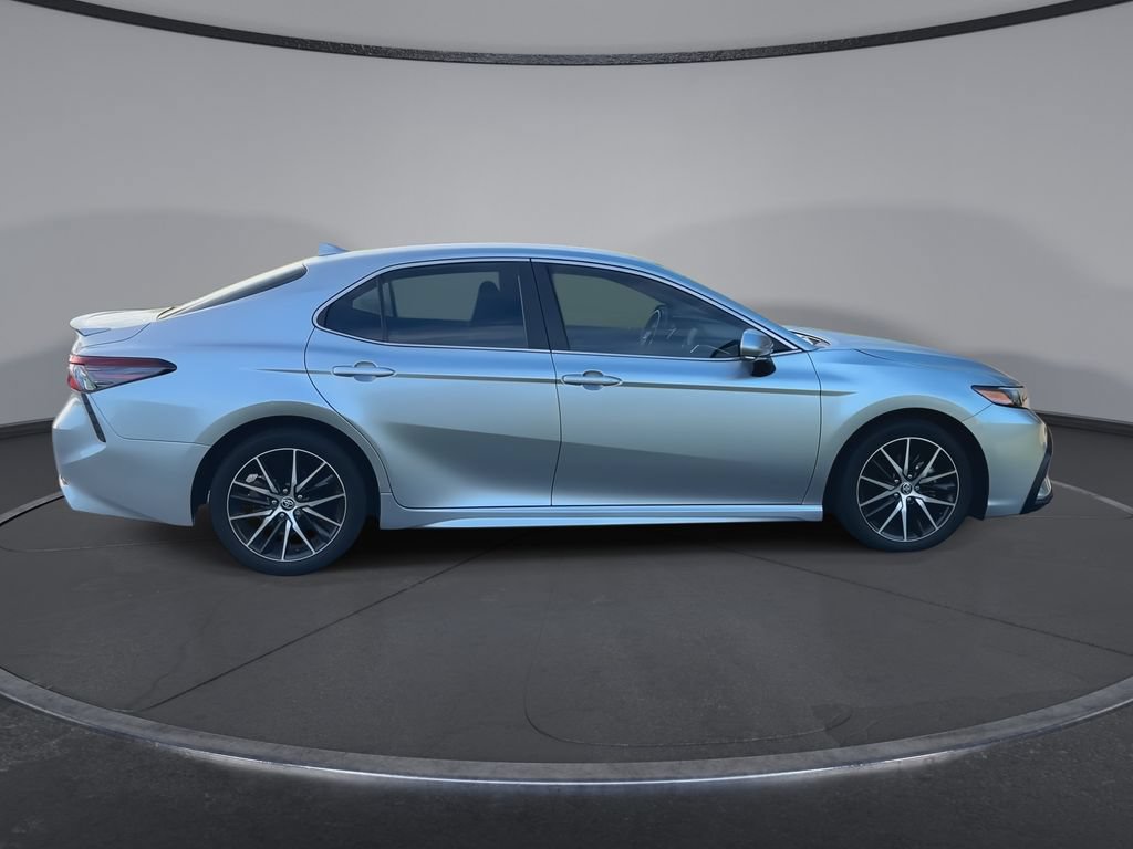Used 2023 Toyota Camry SE w/ Convenience Package FWD image 9