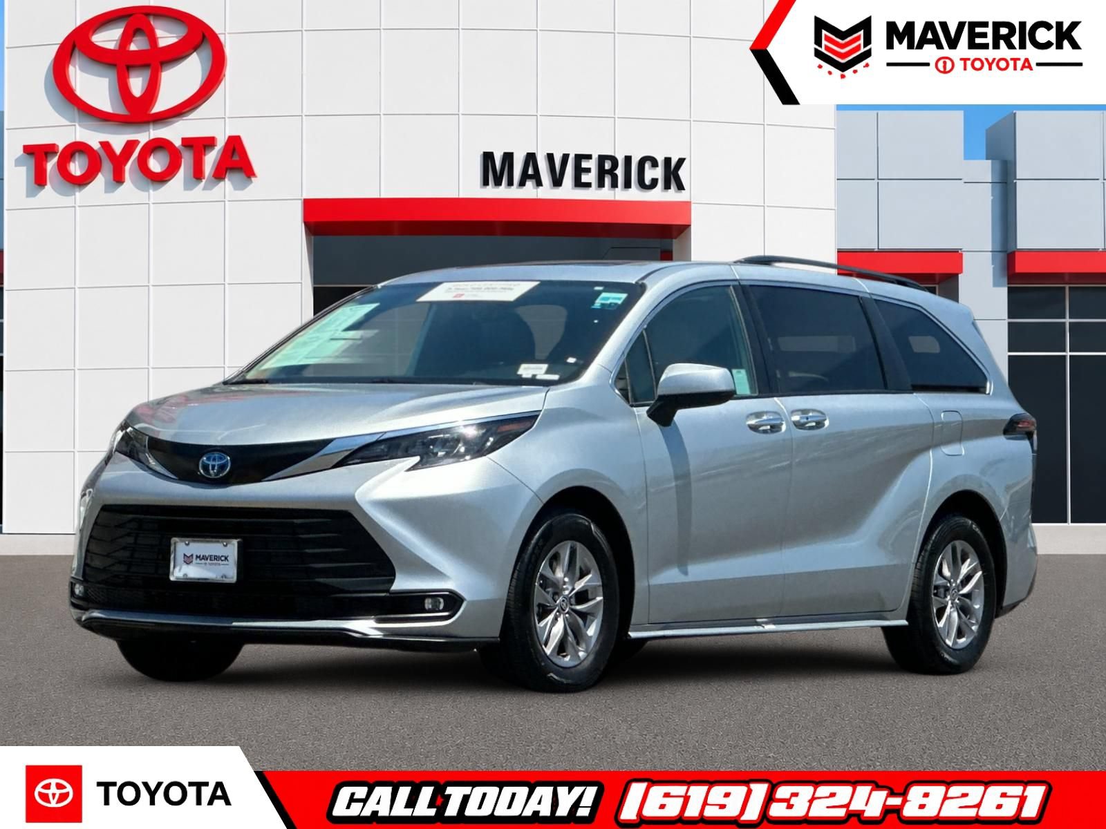 Used 2025 Toyota Sienna XLE FWD image 1