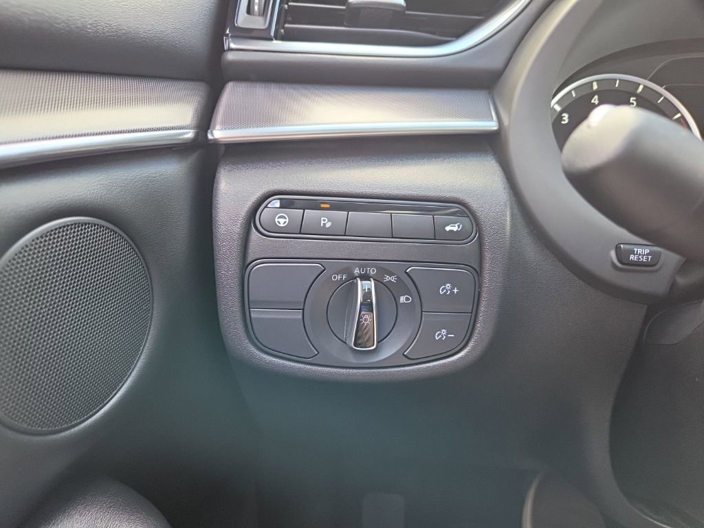 Used 2023 INFINITI QX50 Luxe image 37