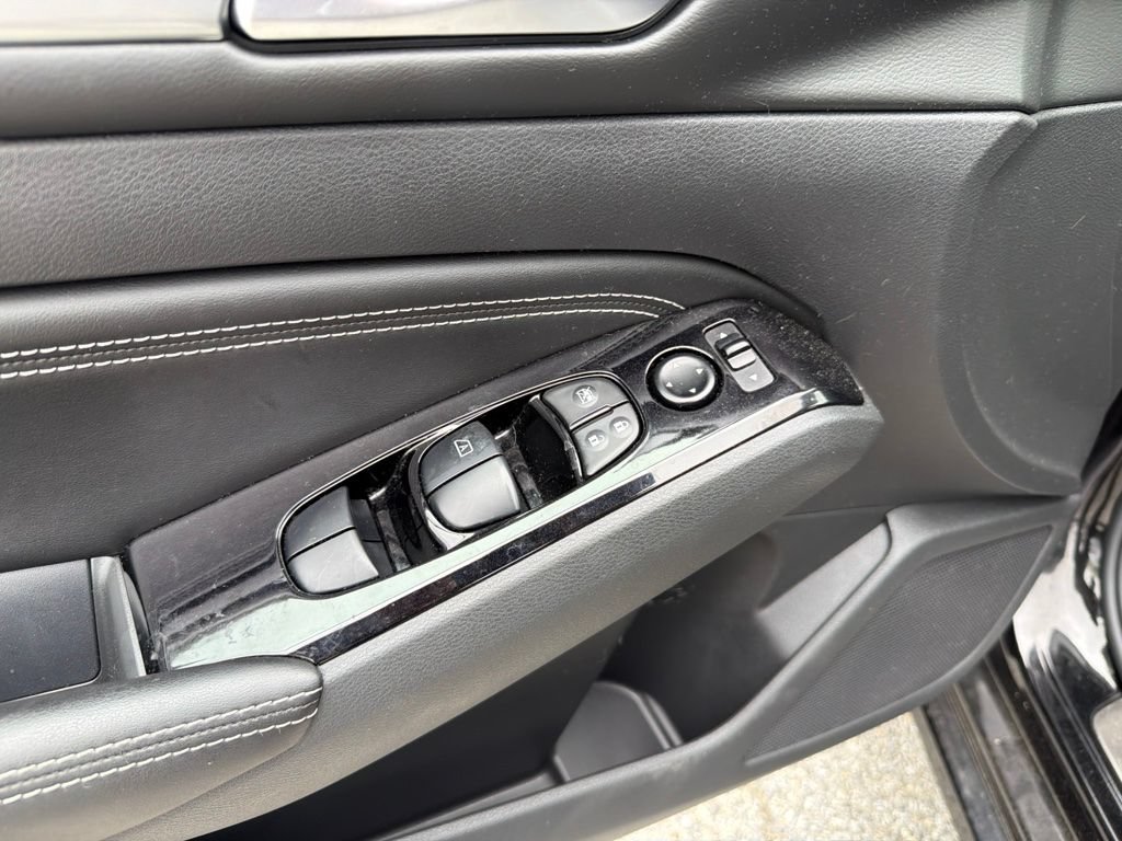 Used 2023 Nissan Altima 2.5 SL FWD image 13