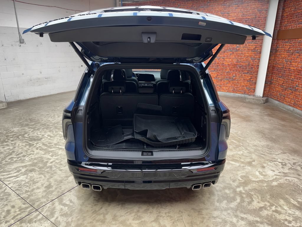 Used 2026 Chevrolet Traverse RS w/ LPO, Floor Liner Package AWD/4WD image 27
