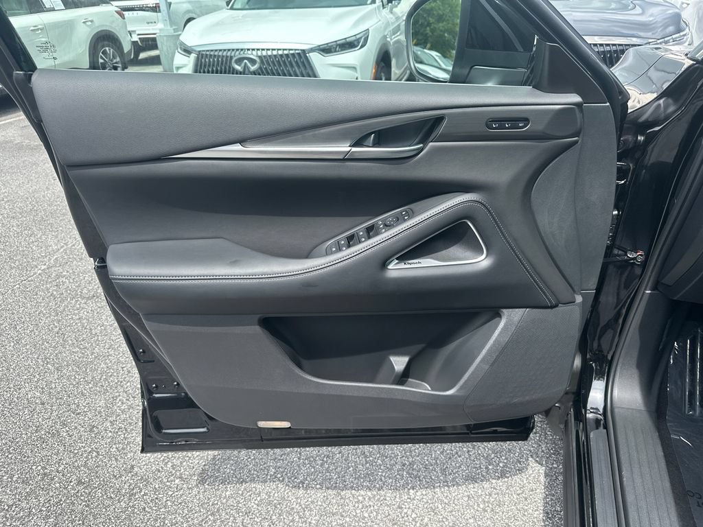 New 2027 INFINITI QX60 Luxe w/ Cargo Package FWD image 10