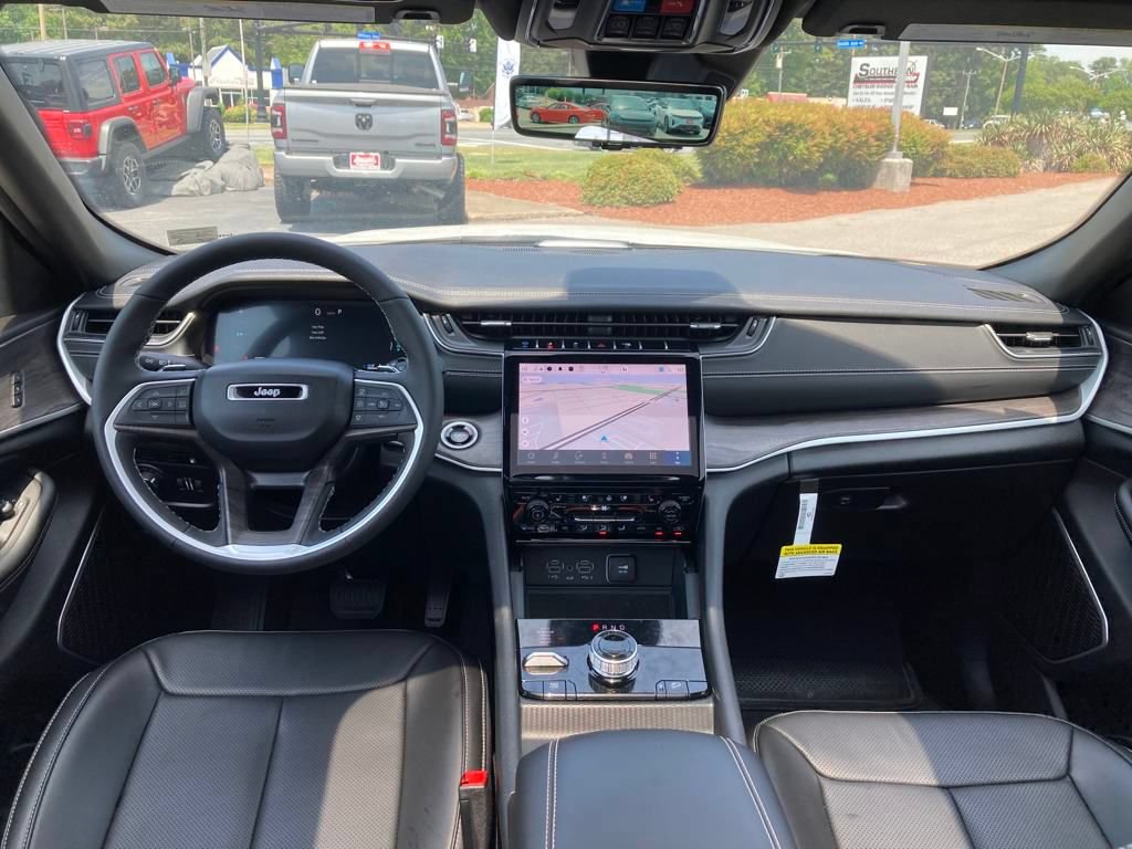 New 2024 Jeep Grand Cherokee Limited 4xe AWD/4WD image 13