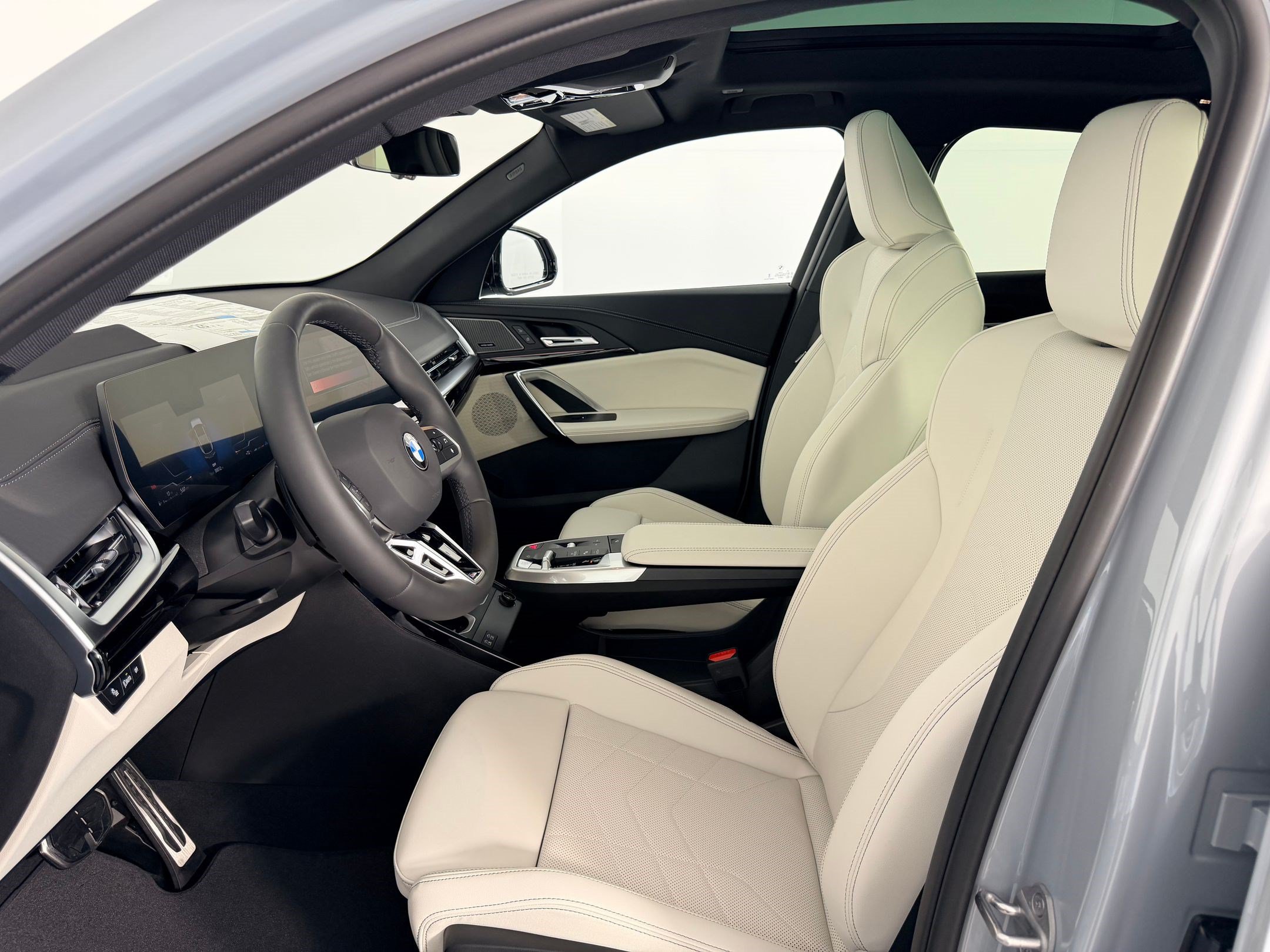New 2026 BMW X2 xDrive28i w/ Technology Package AWD/4WD image 20