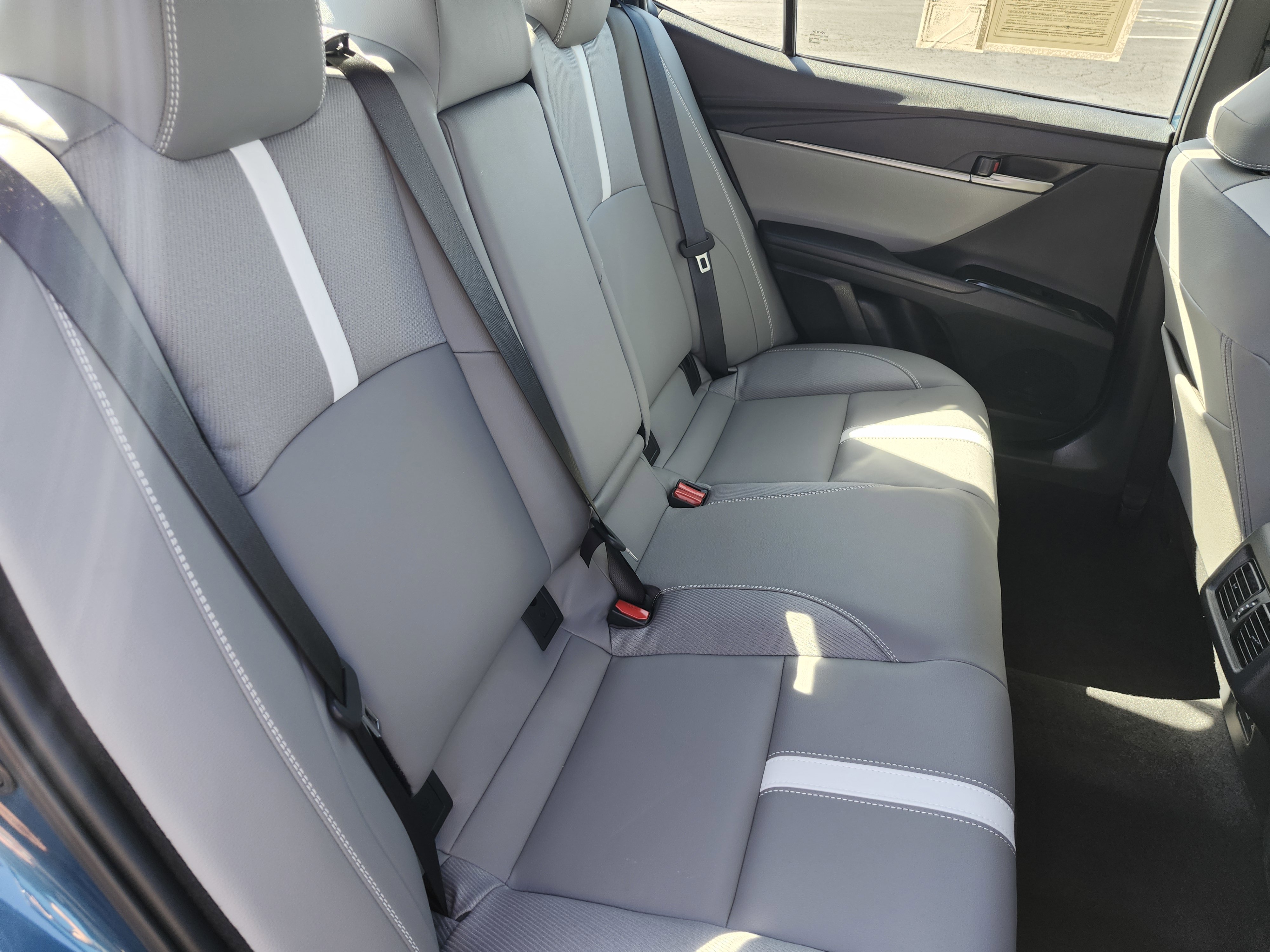 Used 2025 Toyota Camry LE image 13