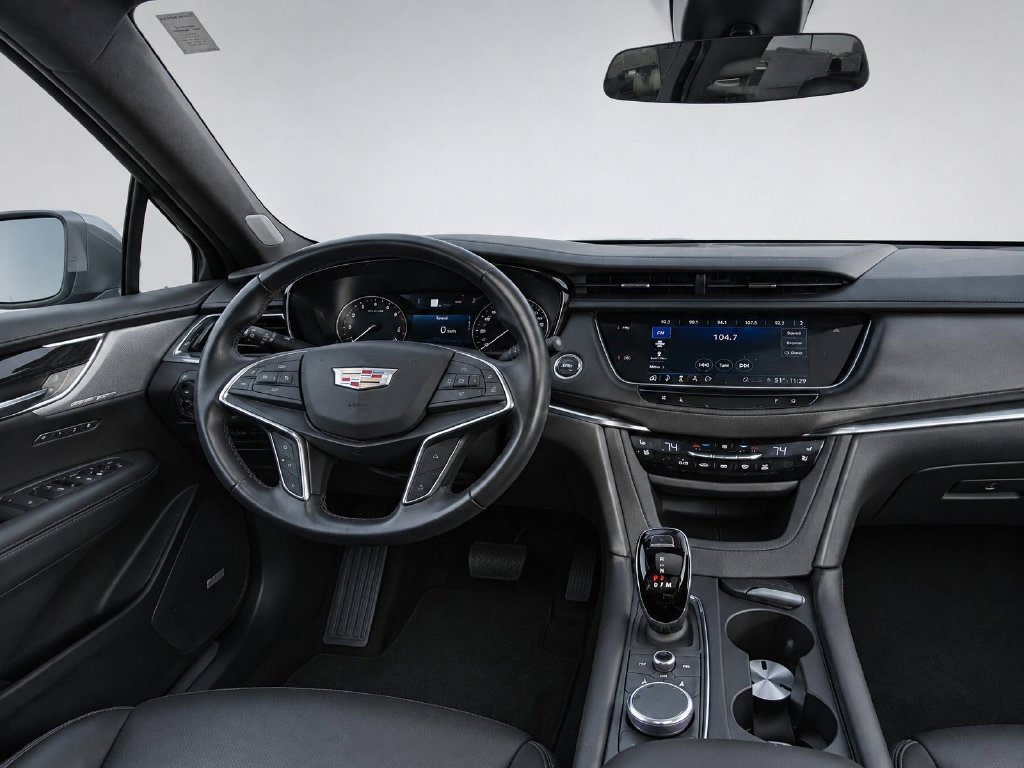 Certified 2023 Cadillac XT5 Premium Luxury w/ LPO, Floor Liner Package AWD/4WD image 23