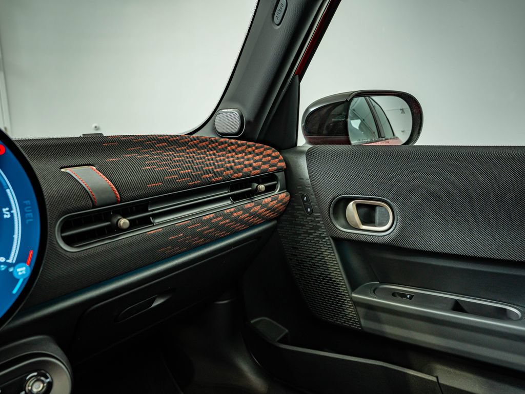 Certified 2025 MINI Cooper S FWD image 29
