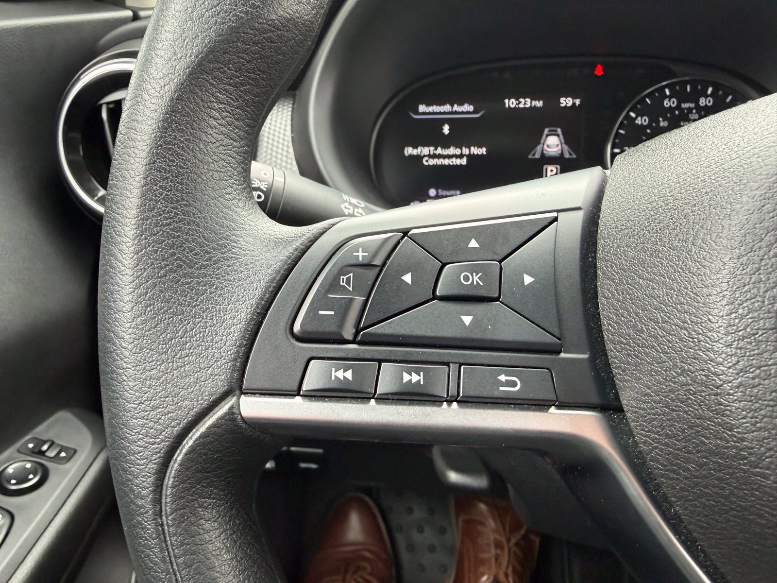Used 2023 Nissan Kicks SV FWD image 19