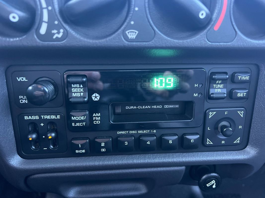 Used 1999 Dodge Neon Highline image 17