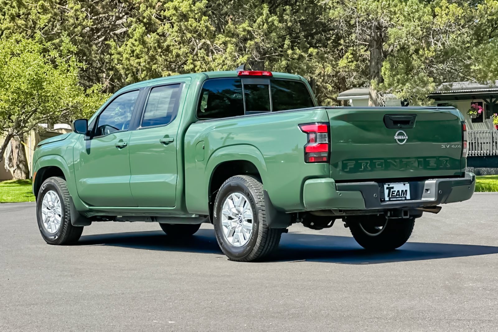 Used 2022 Nissan Frontier SV w/ Technology Package AWD/4WD image 6