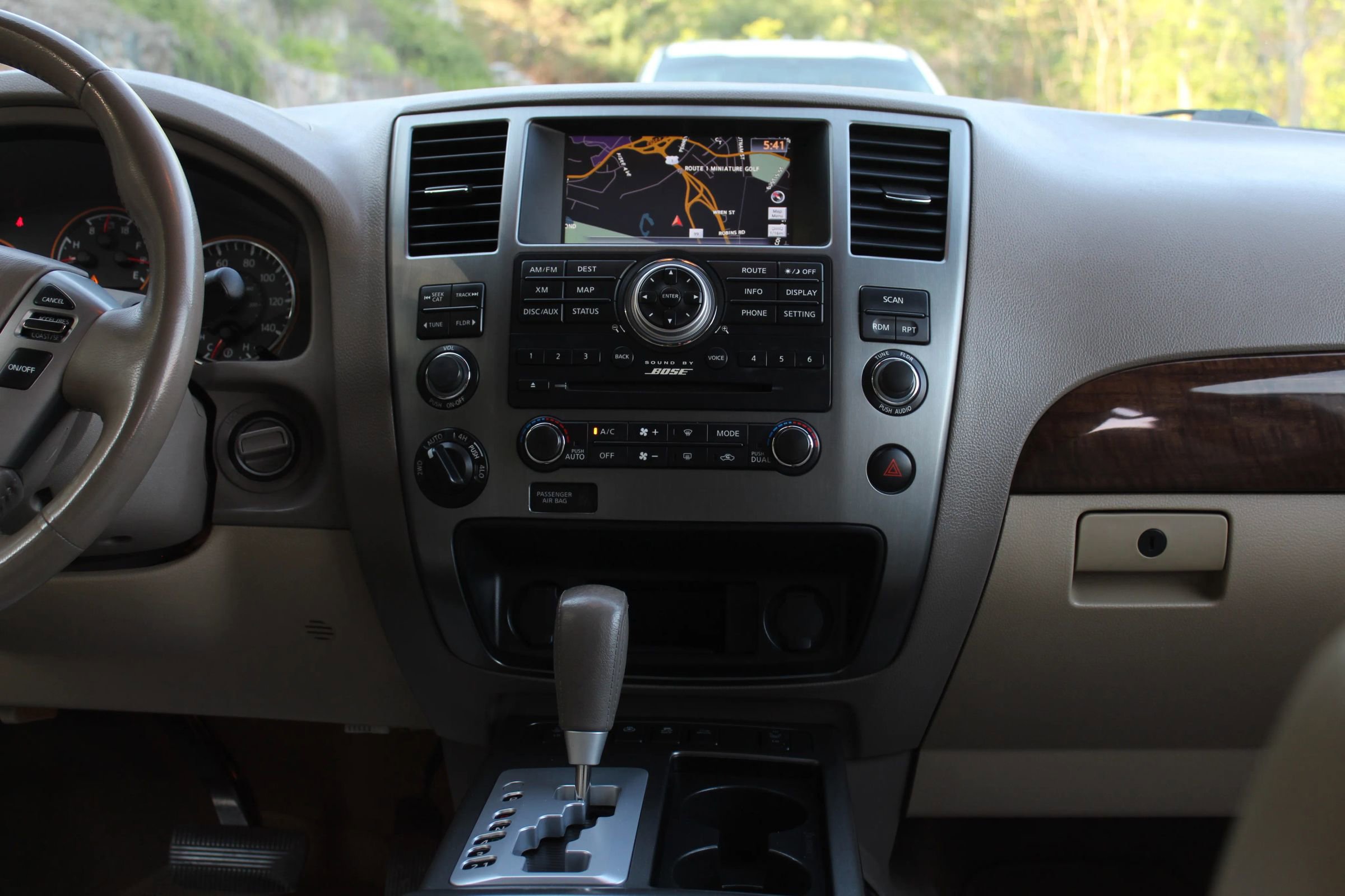 Used 2014 Nissan Armada Platinum image 22