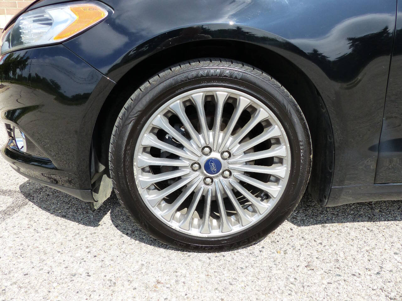 Used 2016 Ford Fusion Titanium FWD image 14