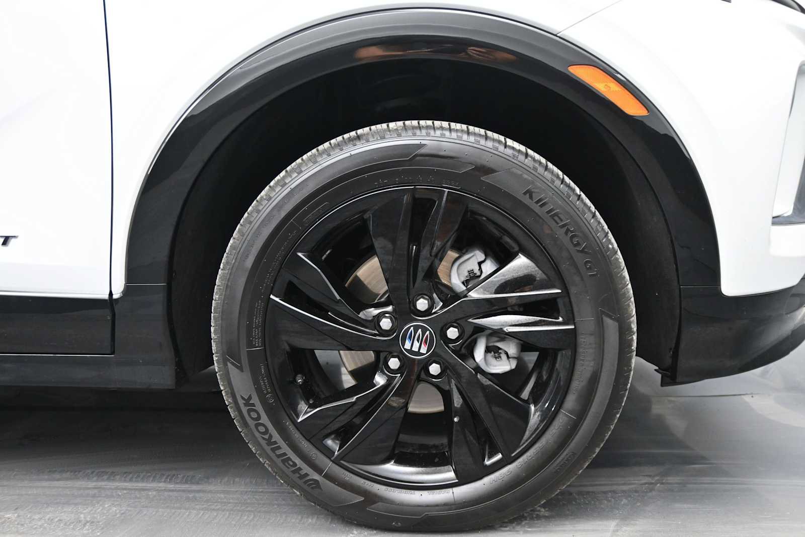 Used 2025 Buick Encore GX Sport Touring w/ Advanced Technology Package AWD/4WD image 10